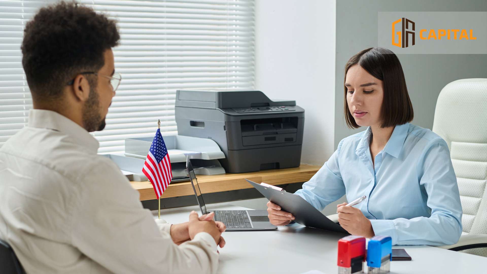 Nhiều người thắc mắc đi phỏng vấn visa Mỹ mặc gì