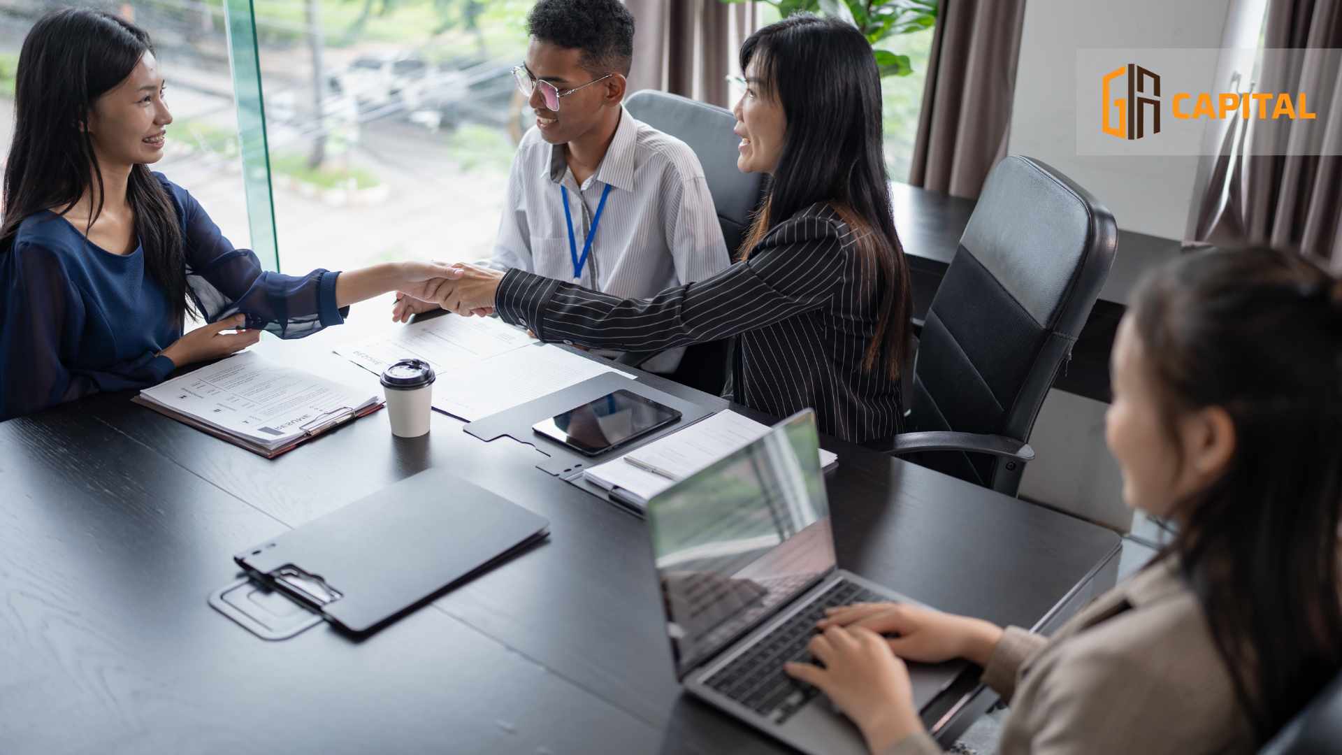 Tìm đến sự bảo lãnh từ nhà tuyển dụng